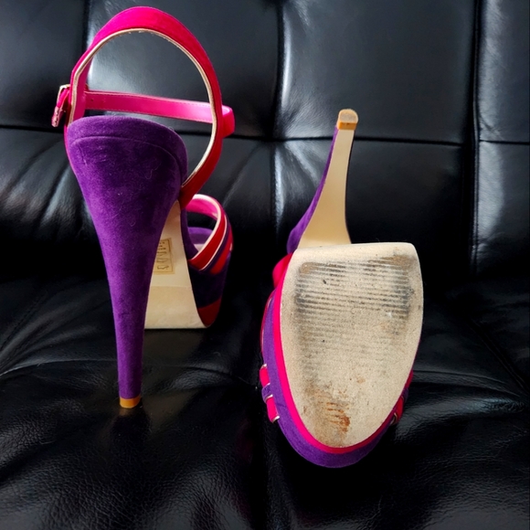 Shoedazzle suede platform heels - Picture 3 of 3